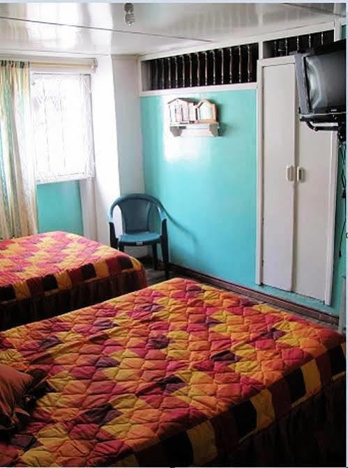 Hostal Yumbo Imperial كويتو المظهر الخارجي الصورة